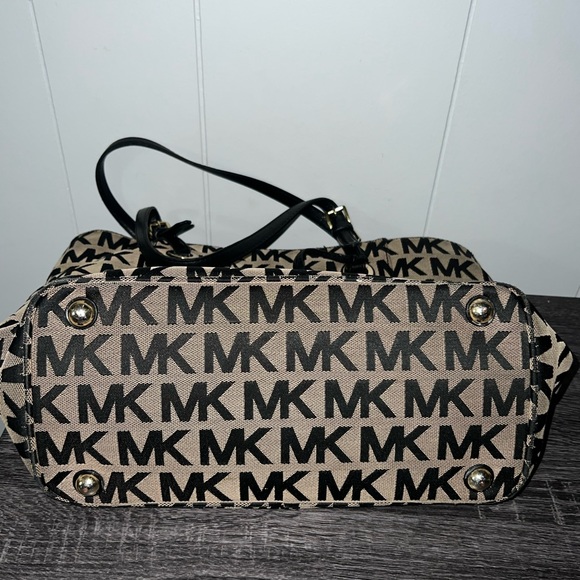 MK bag - Picture 8 of 8
